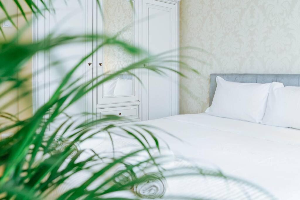 Elegant Vibes Apartment Next To Obor Market Бухарест Экстерьер фото